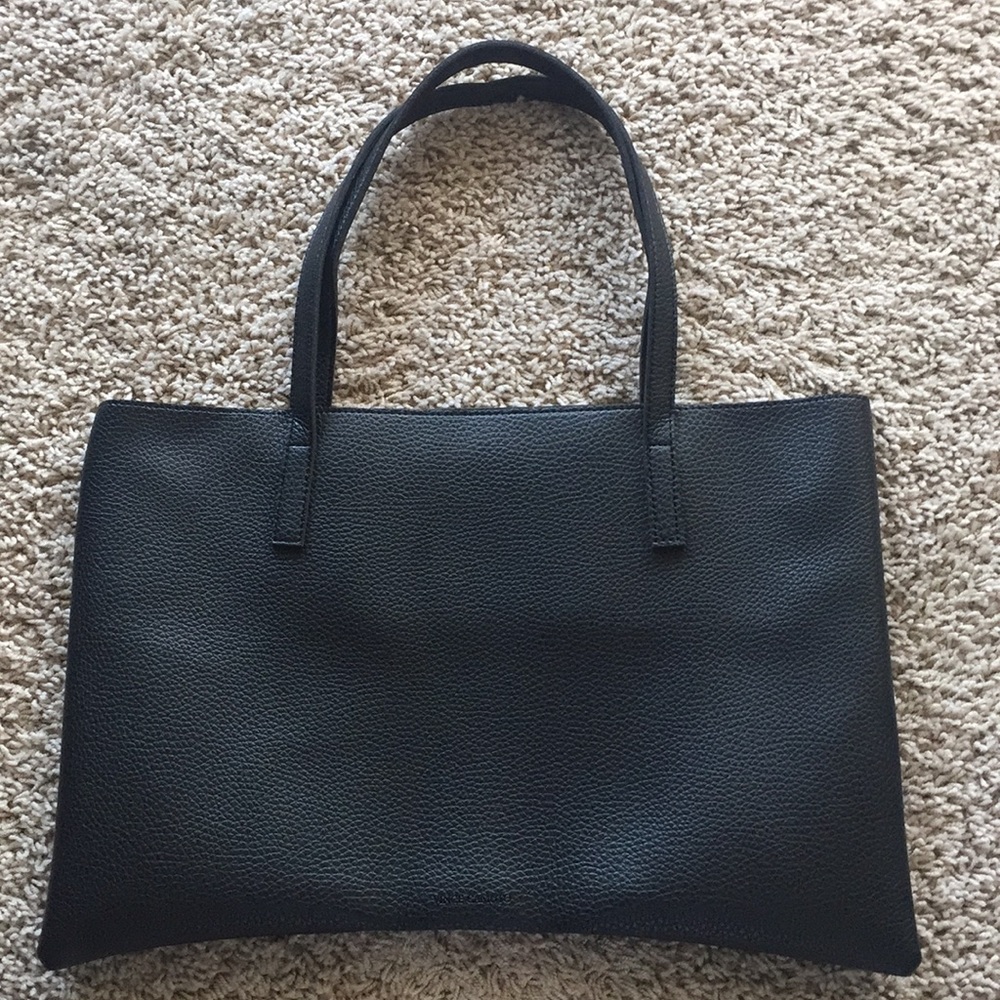 Vince Camuto black leather bag. 12x18
